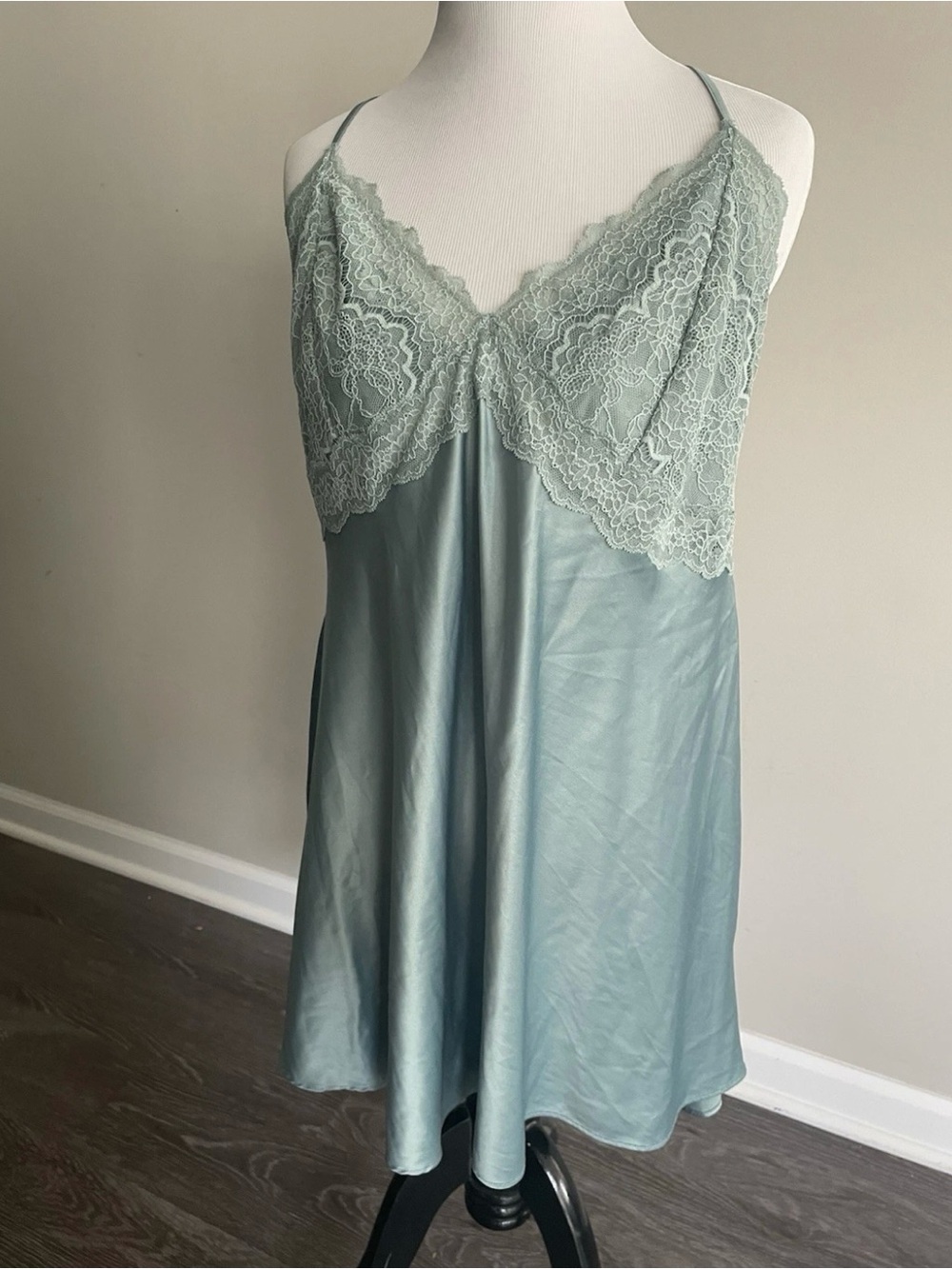 Victoria’s Secret sea foam green nightie slip lace open back sexy XL